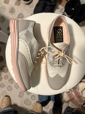 Cole Haan Wingtip Oxford in Light Gray & Soft Pink
